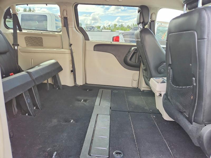 61634856 :رقم المزاد ، 2C4RC1CG6CR162741 vin ، 2012 Chrysler Town & Country مزاد بيع