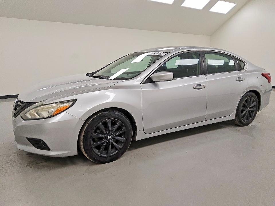 60908056 :رقم المزاد ، 1N4AL3AP5JC124621 vin ، 2018 Nissan Altima مزاد بيع