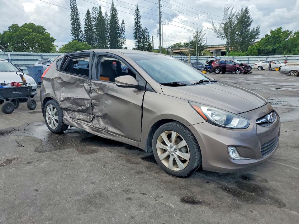Продаж на аукціоні авто 2013 Hyundai Accent, vin: KMHCU5AE5DU119195, номер лоту: 63026756