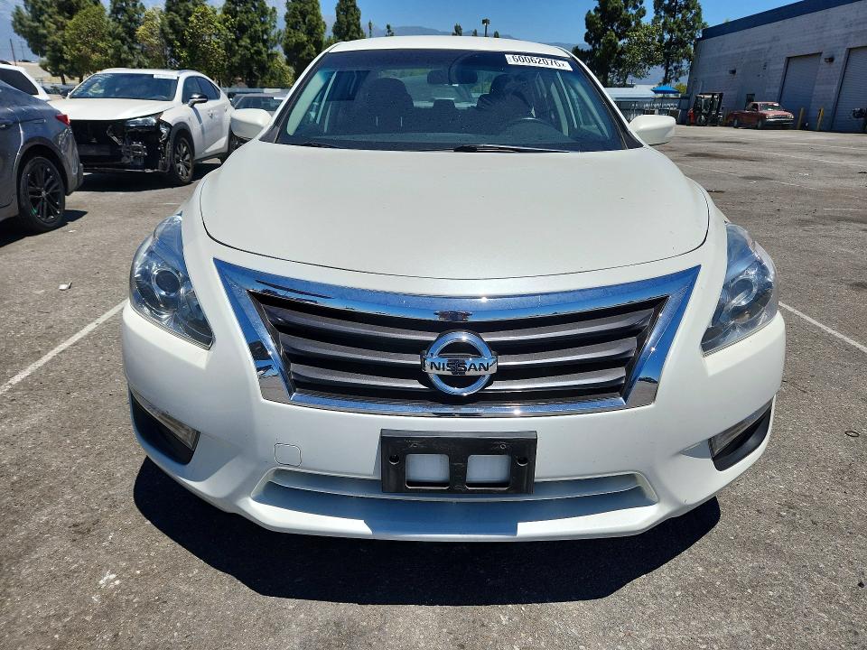 2014 Nissan Altima მანქანა იყიდება აუქციონზე, vin: 1N4AL3AP2EC187343, აუქციონის ნომერი: 60062076