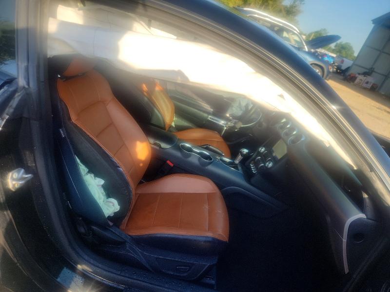 61318236 :رقم المزاد ، 1FA6P8CF3L5185114 vin ، 2020 Ford Mustang مزاد بيع