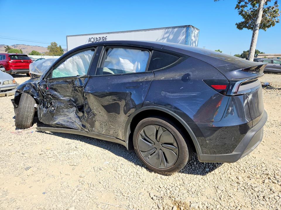 60131106 :رقم المزاد ، 7SAYGDEE4TF580145 vin ، 2026 Tesla Model Y مزاد بيع