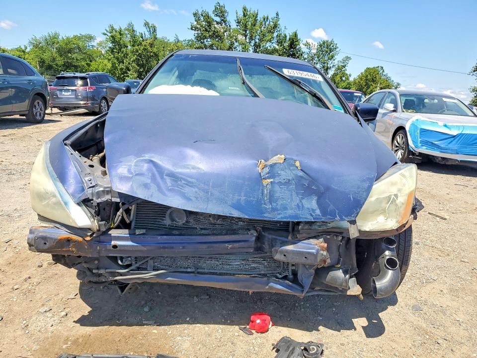63195446 :رقم المزاد ، 1HGCM66354A072819 vin ، 2004 Honda Accord مزاد بيع