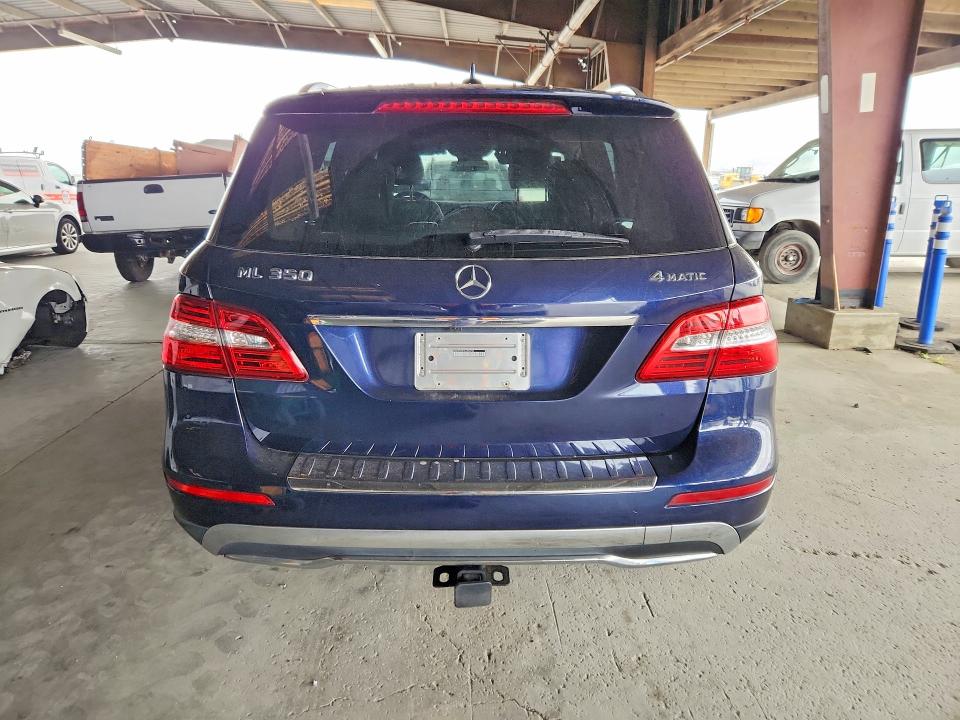 2014 Mercedes-benz Ml მანქანა იყიდება აუქციონზე, vin: 4JGDA5HB1EA338733, აუქციონის ნომერი: 61774606