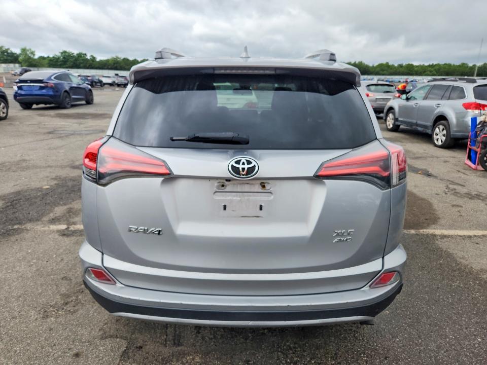 63126886 :رقم المزاد ، 2T3RFREV5HW569383 vin ، 2017 Toyota Rav4 مزاد بيع