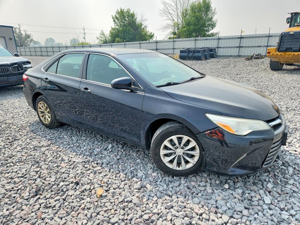 60629966 :رقم المزاد ، 4T4BF1FK4FR508206 vin ، 2015 Toyota Camry مزاد بيع