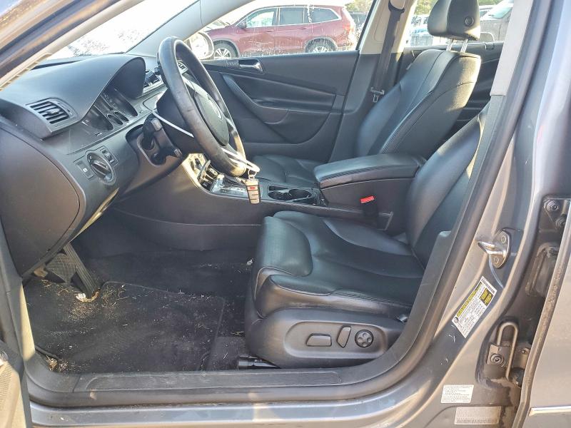 62541946 :رقم المزاد ، WVWJK73C28E217576 vin ، 2008 Volkswagen Passat مزاد بيع
