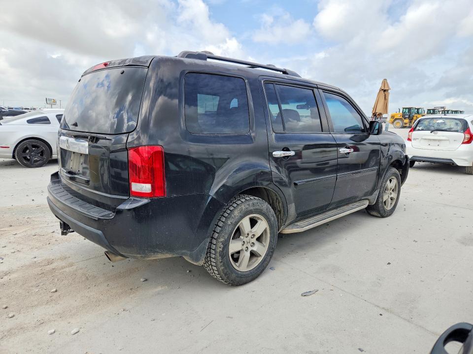 61689156 :رقم المزاد ، 5FNYF3H46BB007520 vin ، 2011 Honda Pilot مزاد بيع