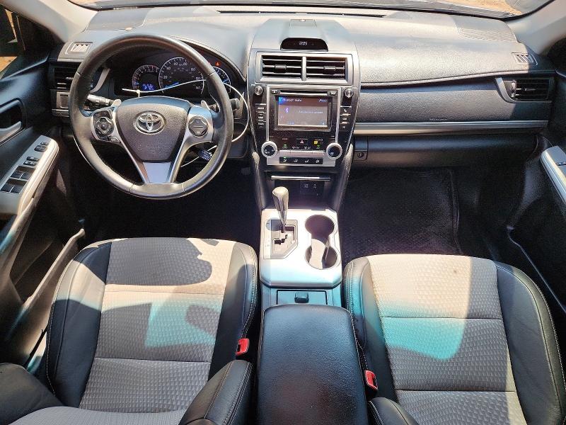 61686526 :رقم المزاد ، 4T1BF1FK0EU332781 vin ، 2014 Toyota Camry مزاد بيع