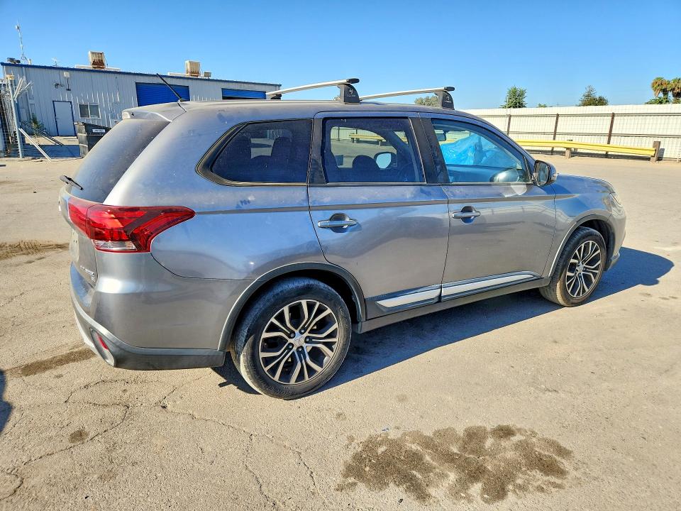 62913356 :رقم المزاد ، JA4AD3A35GZ053585 vin ، 2016 Mitsubishi Outlander مزاد بيع