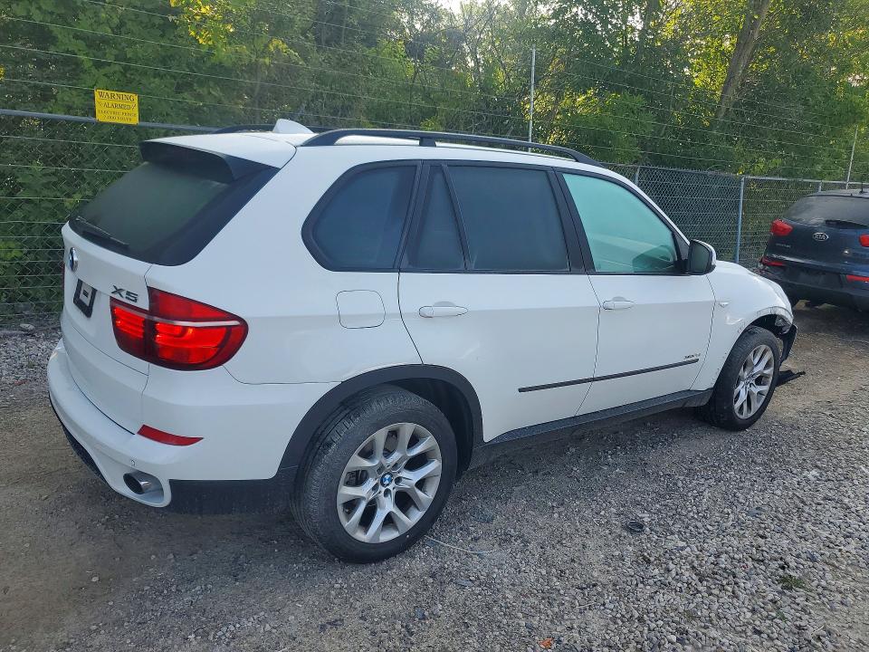 61670466 :رقم المزاد ، 5UXZV4C59BL742551 vin ، 2011 Bmw X5 مزاد بيع