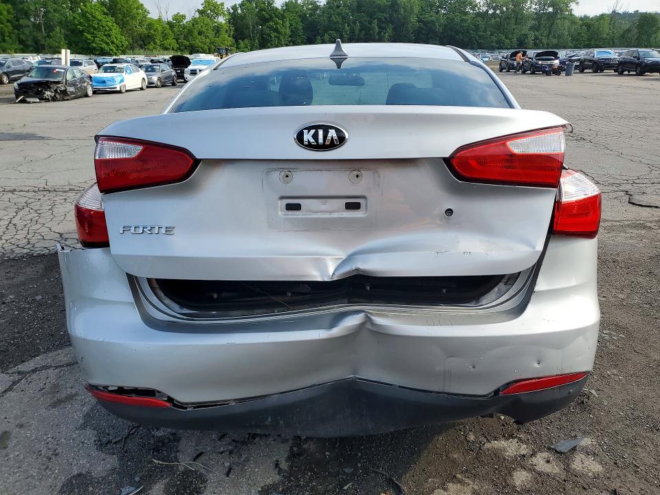 Продажа на аукционе авто 2015 Kia Forte, vin: KNAFK4A6XF5383050, номер лота: 62125856
