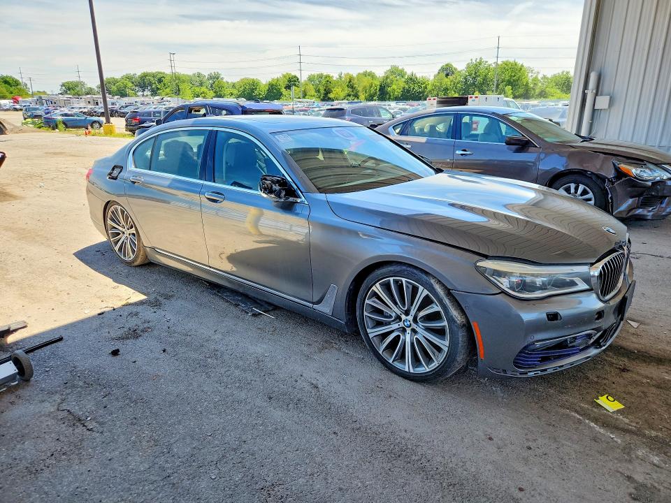 2016 Bmw 750 მანქანა იყიდება აუქციონზე, vin: WBA7F2C57GGE12322, აუქციონის ნომერი: 60273946