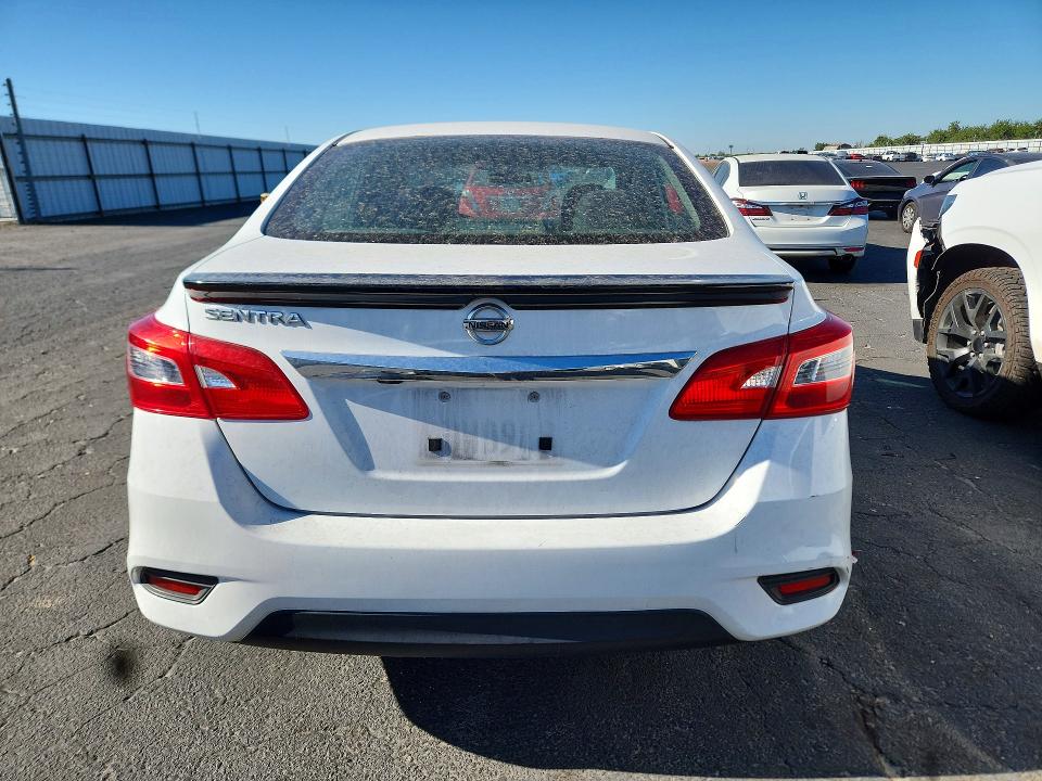 60205476 :رقم المزاد ، 3N1AB7AP7JY303547 vin ، 2018 Nissan Sentra مزاد بيع