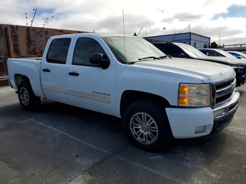 2011 Chevrolet Silverado მანქანა იყიდება აუქციონზე, vin: 3GCPCSE00BG192416, აუქციონის ნომერი: 61809366