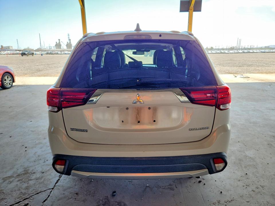 2017 Mitsubishi Outlander მანქანა იყიდება აუქციონზე, vin: JA4AD3A36HZ048977, აუქციონის ნომერი: 62726836