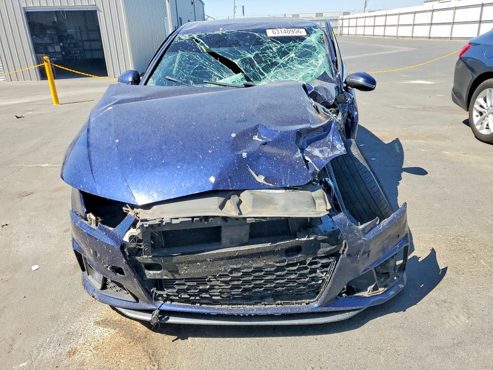 2019 Audi A4 მანქანა იყიდება აუქციონზე, vin: WAUENAF43KN014212, აუქციონის ნომერი: 63140956