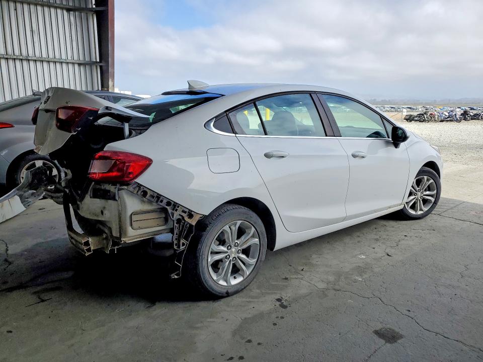 60595316 :رقم المزاد ، 1G1BE5SM6K7115387 vin ، 2019 Chevrolet Cruze مزاد بيع