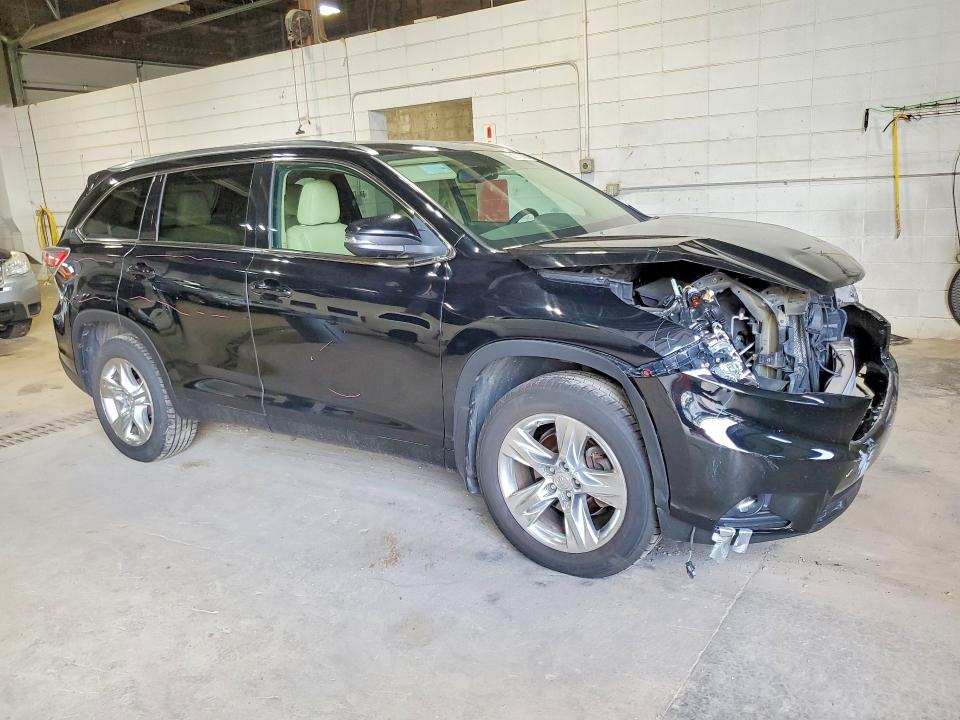 61672946 :رقم المزاد ، 5TDDKRFH6FS099975 vin ، 2015 Toyota Highlander مزاد بيع