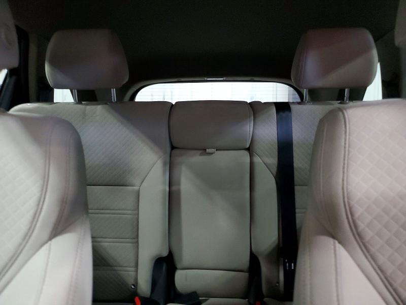 60243046 :رقم المزاد ، 5XYPGDA57JG421060 vin ، 2018 Kia Sorento مزاد بيع
