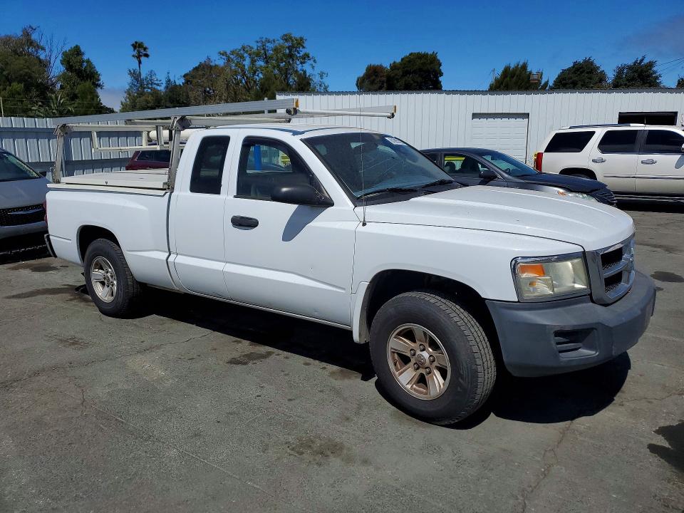 2008 Dodge Dakota მანქანა იყიდება აუქციონზე, vin: 1D3HE32N18S590358, აუქციონის ნომერი: 61965796
