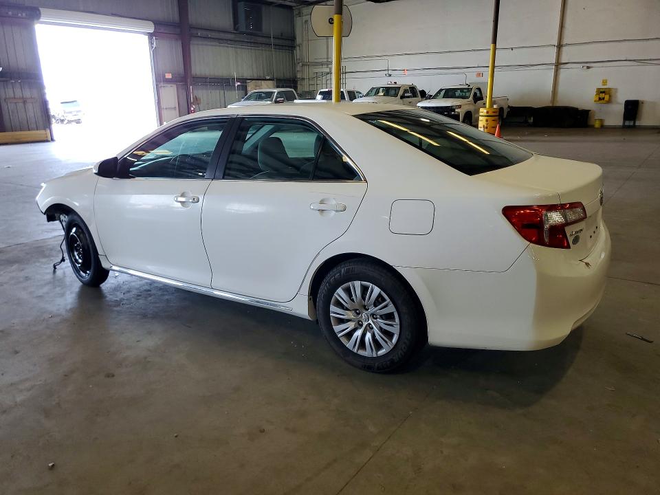 60777956 :رقم المزاد ، 4T4BF1FK5CR196408 vin ، 2012 Toyota Camry مزاد بيع