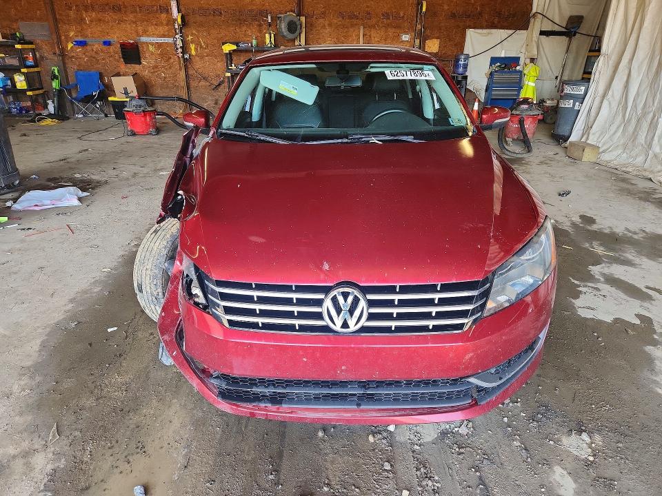 2015 Volkswagen Passat მანქანა იყიდება აუქციონზე, vin: 1VWBV7A3XFC018960, აუქციონის ნომერი: 62577896