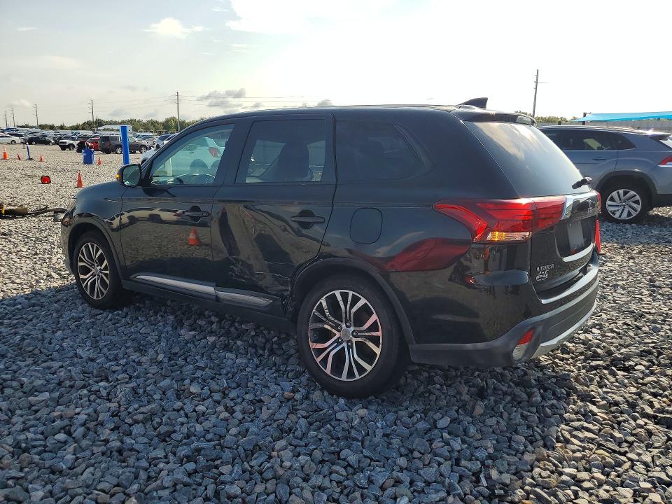 62875796 :رقم المزاد ، JA4AZ3A37HZ045930 vin ، 2017 Mitsubishi Outlander مزاد بيع