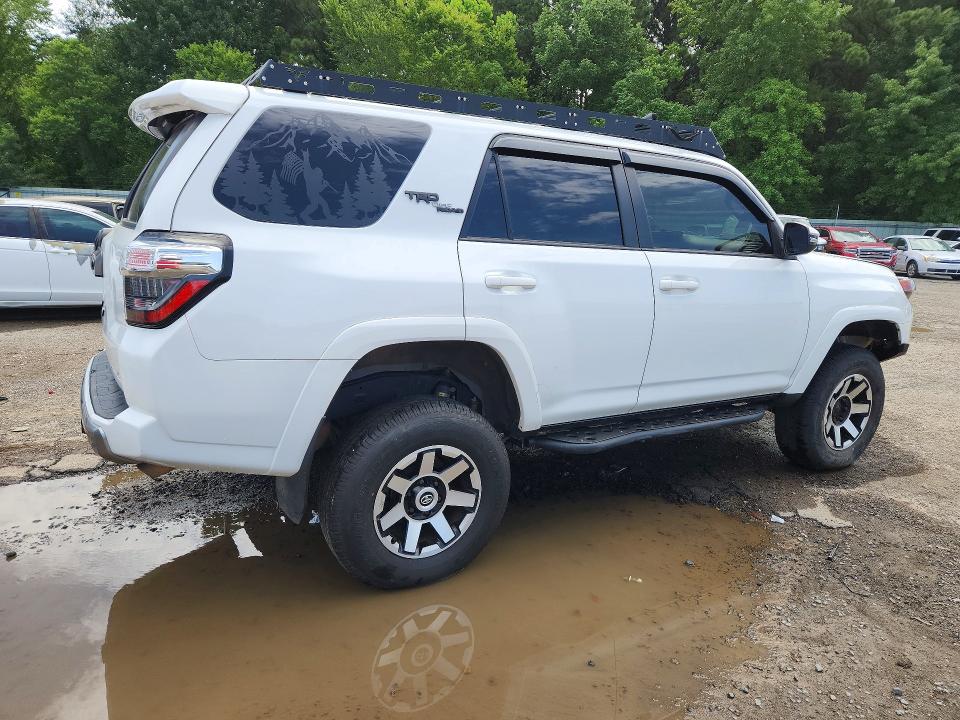 61532526 :رقم المزاد ، JTERU5JRXM5947606 vin ، 2021 Toyota 4runner مزاد بيع
