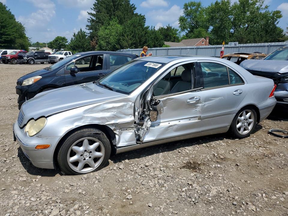 Продажа на аукционе авто 2004 Mercedes-benz C, vin: WDBRF61J04F549263, номер лота: 55671666
