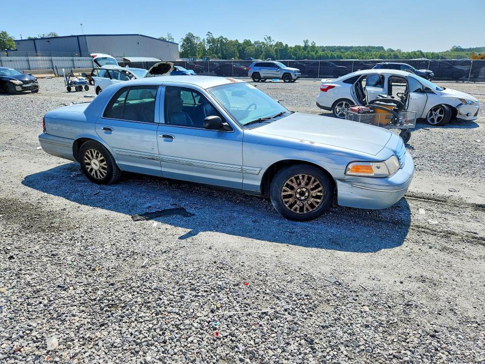 Auction sale of the 2004 Ford Crown Victoria, vin: 2FAFP74W44X128980, lot number: 63022376