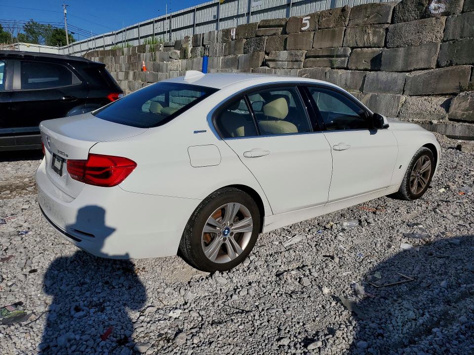 62935586 :رقم المزاد ، WBA8E1C31HA156986 vin ، 2017 Bmw 330e مزاد بيع