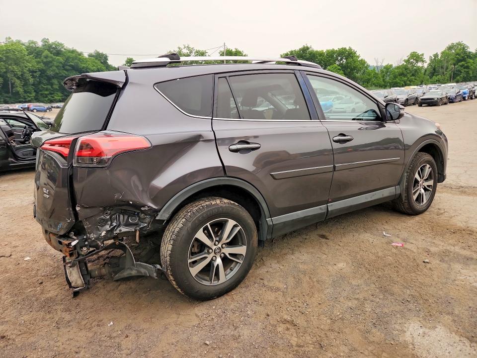 Продажа на аукционе авто 2016 Toyota Rav4, vin: 2T3RFREV2GW462323, номер лота: 61133006