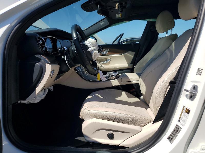 60239586 :رقم المزاد ، WDDZF4JB3JA476337 vin ، 2018 Mercedes-benz E مزاد بيع