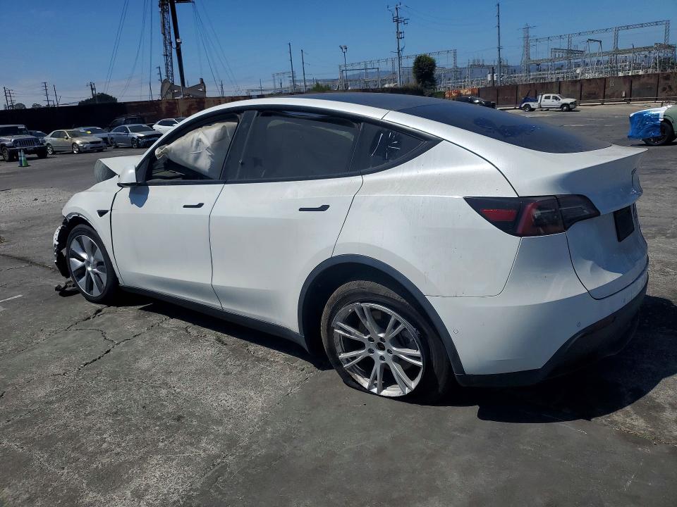 46409376 :رقم المزاد ، 7SAYGDEE8NF341166 vin ، 2022 Tesla Model Y مزاد بيع