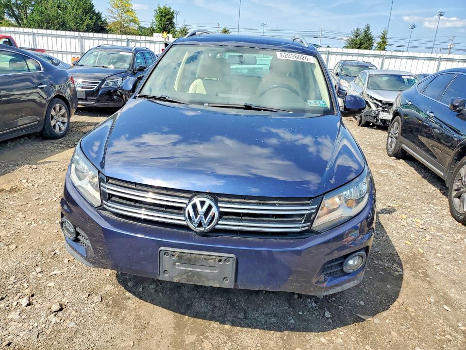 Продажа на аукционе авто 2012 Volkswagen Tiguan, vin: WVGBV7AX0CW598862, номер лота: 62036026