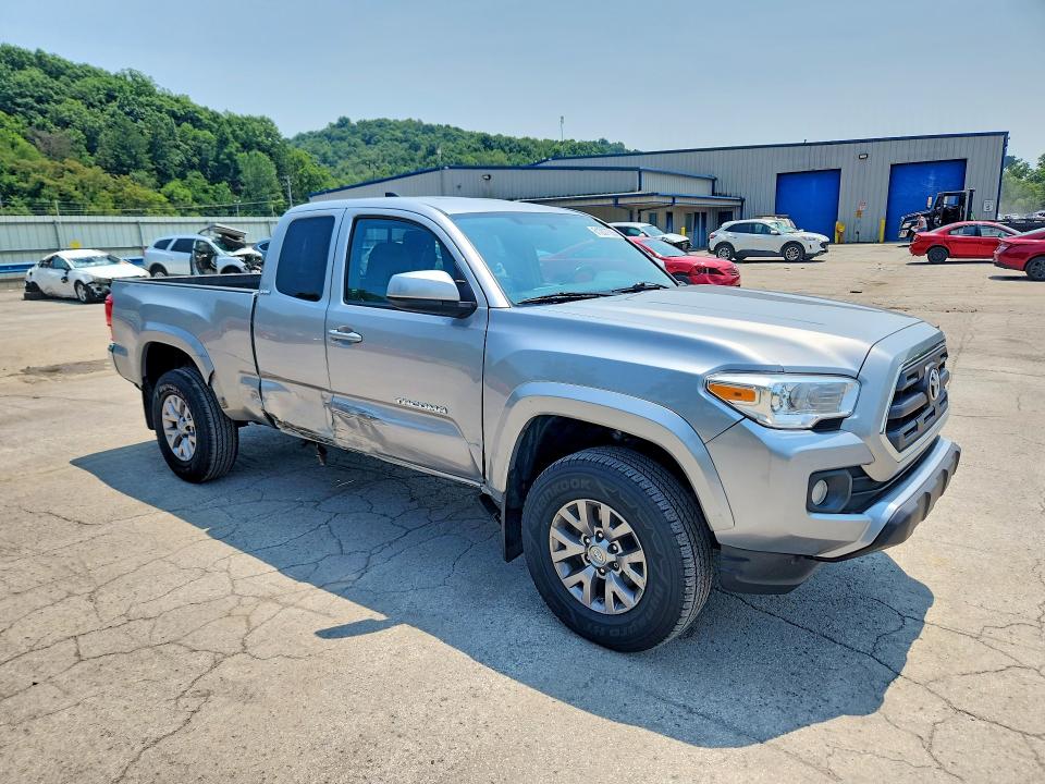 2017 Toyota Tacoma მანქანა იყიდება აუქციონზე, vin: 5TFSX5EN8HX056647, აუქციონის ნომერი: 61207786