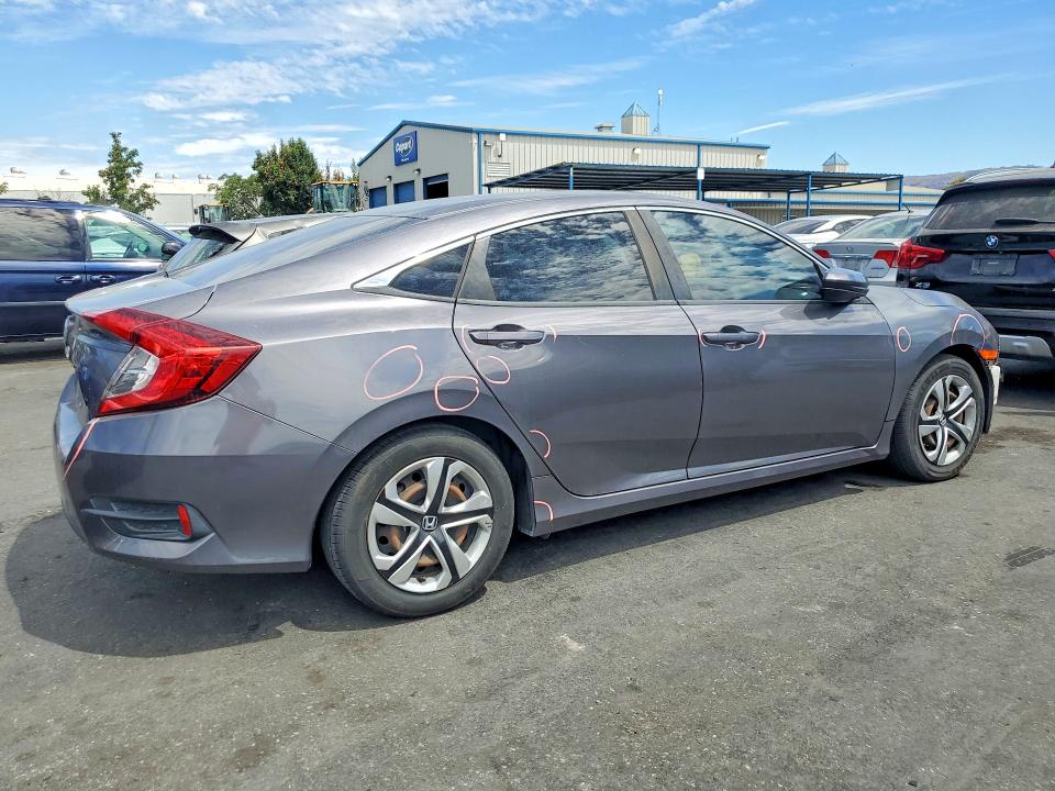 2018 Honda Civic მანქანა იყიდება აუქციონზე, vin: 2HGFC2F58JH594531, აუქციონის ნომერი: 61766996