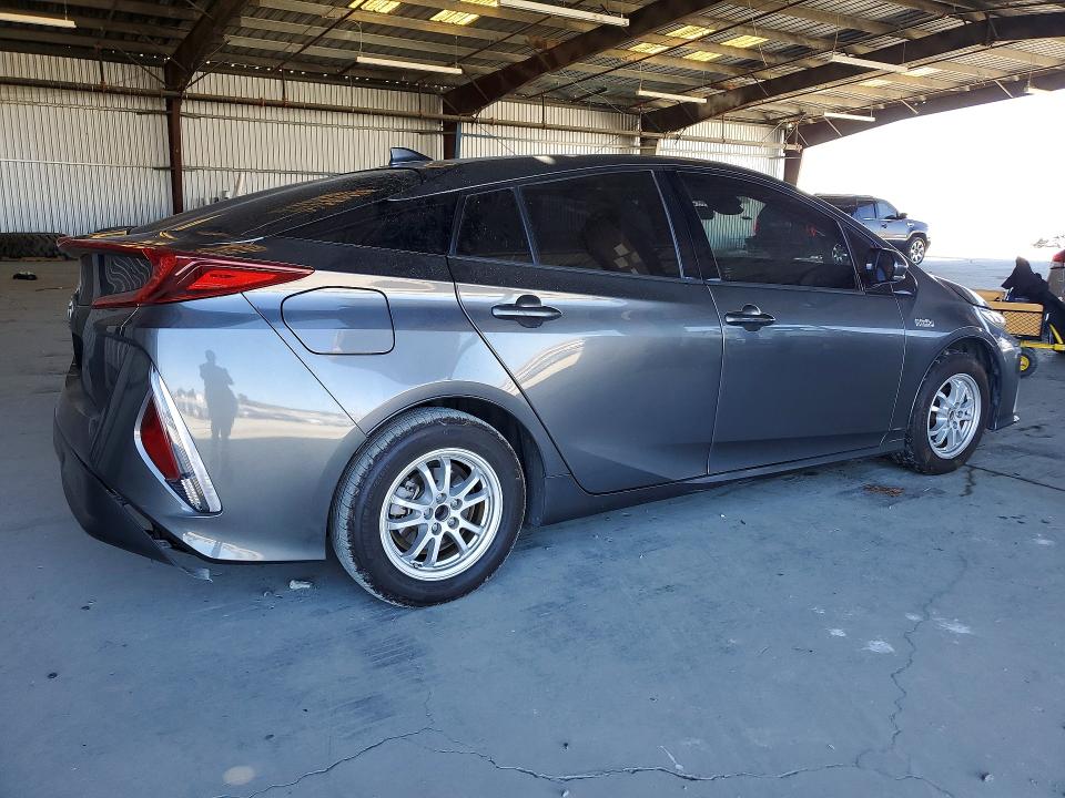 Продажа на аукционе авто 2018 Toyota Prius Prime, vin: JTDKARFP0J3081385, номер лота: 64424426