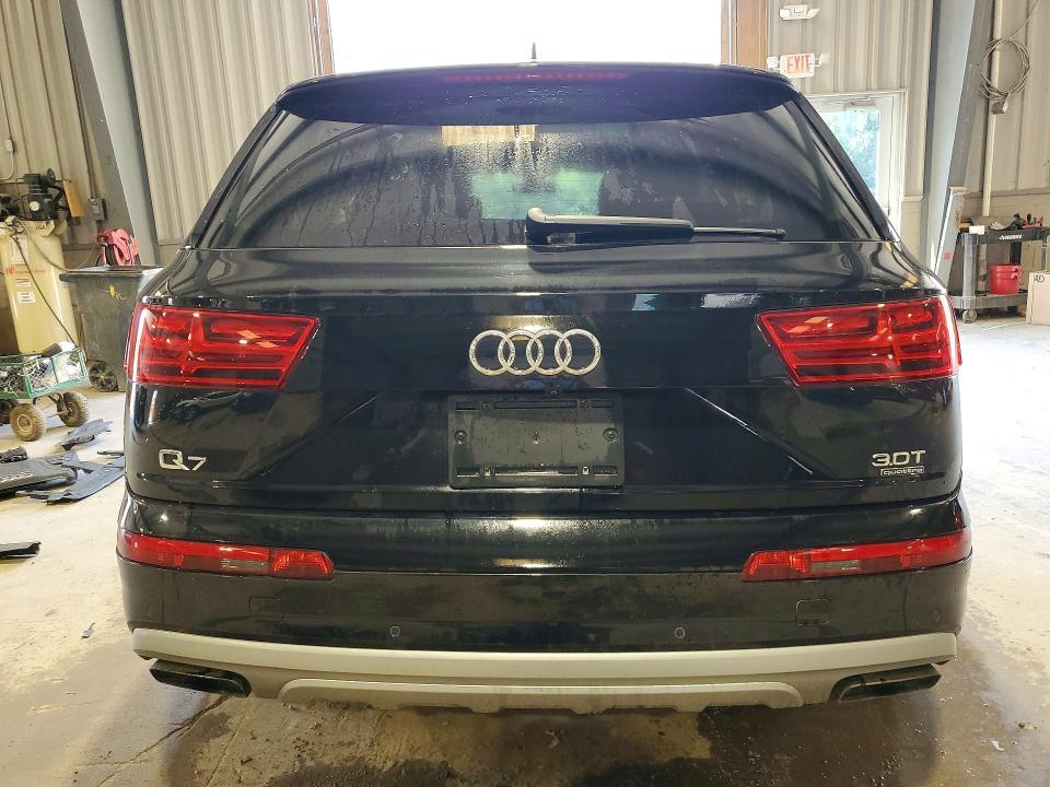 60553436 :رقم المزاد ، WA1LAAF78JD017671 vin ، 2018 Audi Q7 مزاد بيع