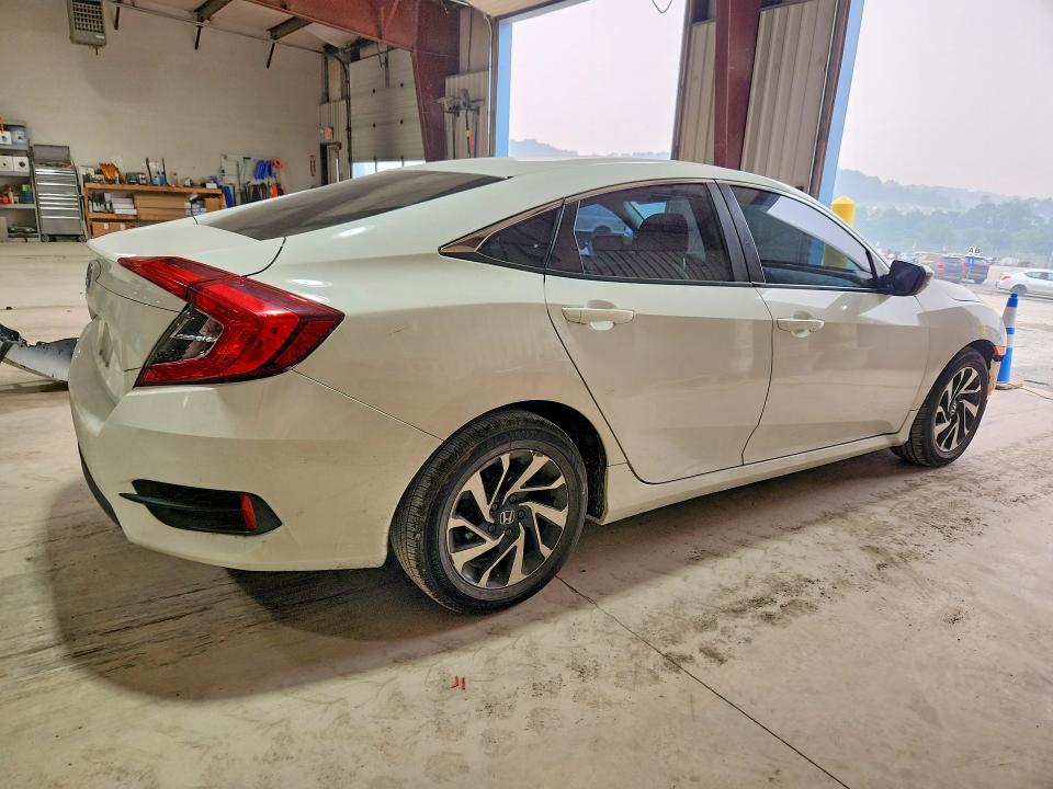 Продаж на аукціоні авто 2018 Honda Civic, vin: 2HGFC2F56JH504521, номер лоту: 61556306
