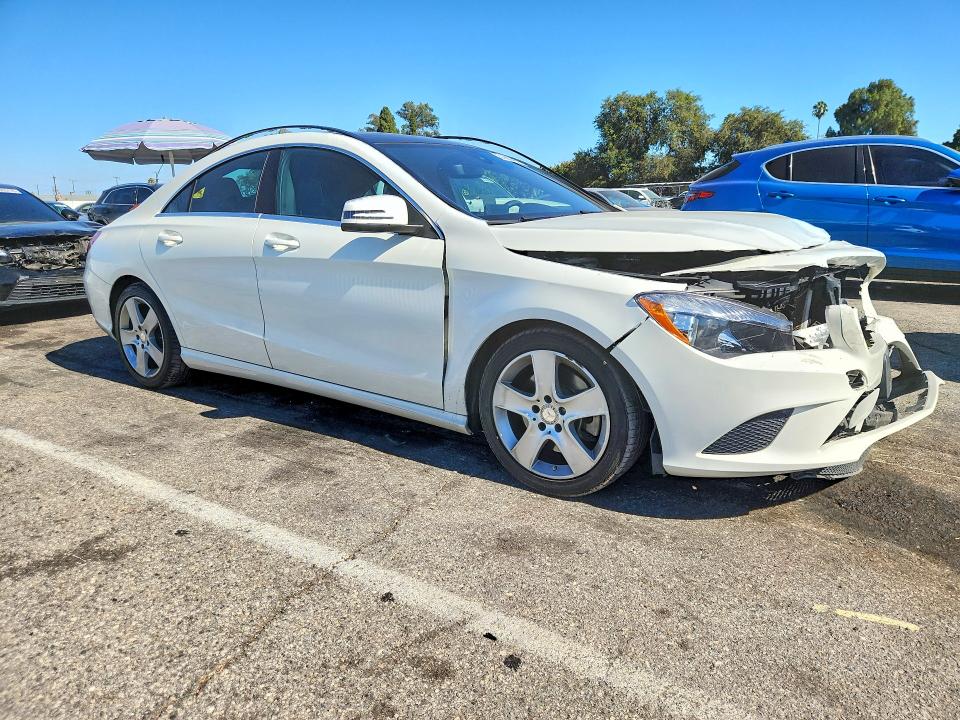 Продажа на аукционе авто 2015 Mercedes-benz Cla, vin: WDDSJ4EB0FN221767, номер лота: 61800686