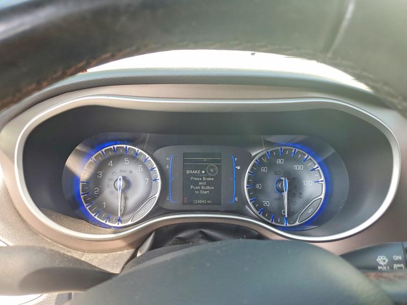 60229946 :رقم المزاد ، 2C4RC1BG9HR621771 vin ، 2017 Chrysler Pacifica مزاد بيع