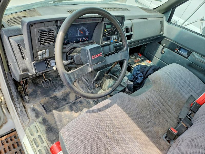 63387786 :رقم المزاد ، 1GDJ7H1C41J502055 vin ، 2001 Gmc C-series مزاد بيع