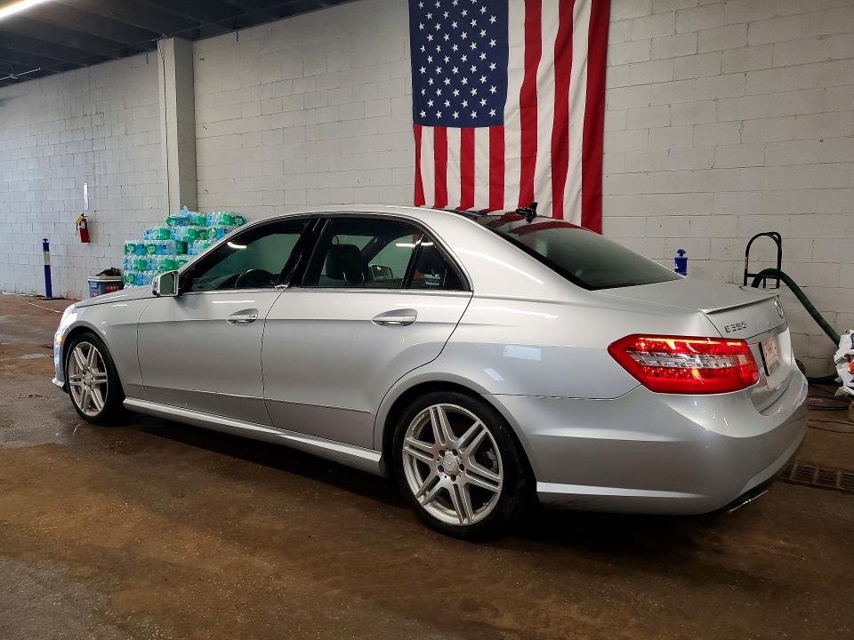 62864066 :رقم المزاد ، WDDHF8HB4BA301072 vin ، 2011 Mercedes-benz E مزاد بيع