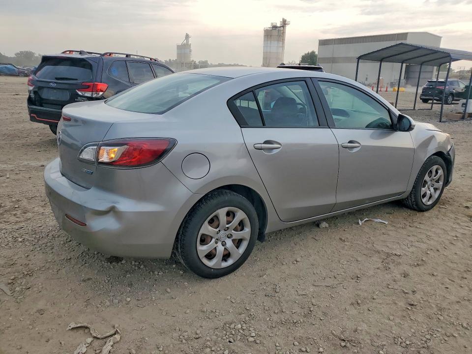 2013 Mazda 3 მანქანა იყიდება აუქციონზე, vin: JM1BL1U73D1826984, აუქციონის ნომერი: 63020696