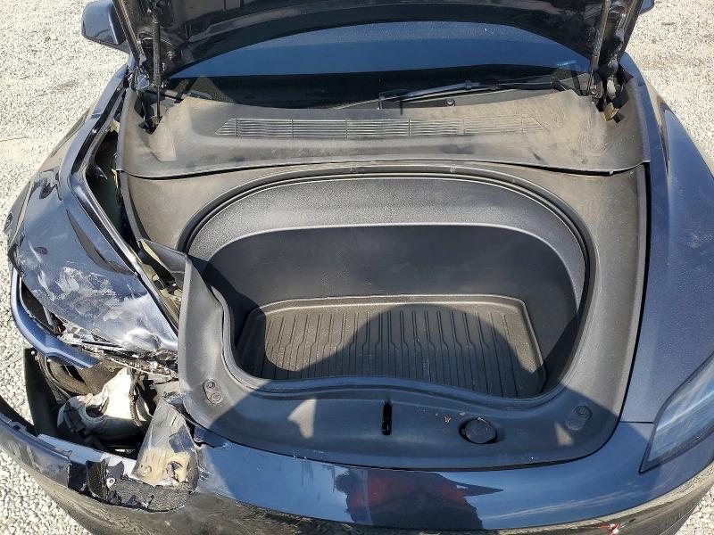 Продаж на аукціоні авто 2025 Tesla Model 3, vin: 5YJ3E1EAXSF877962, номер лоту: 61349346