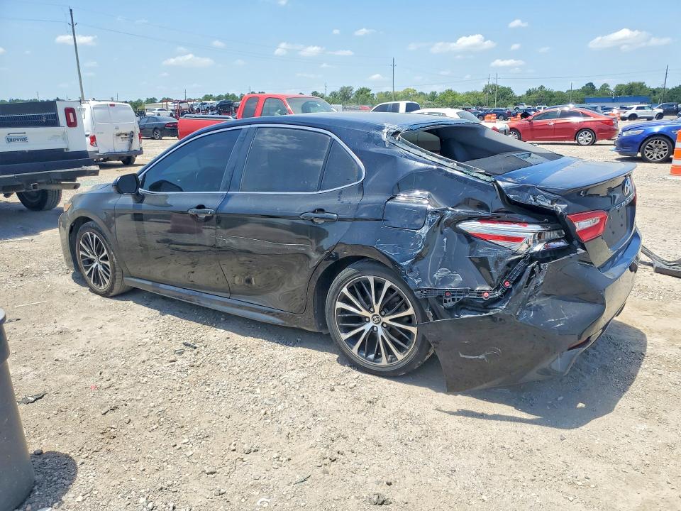 63373396 :رقم المزاد ، 4T1B11HK9JU158344 vin ، 2018 Toyota Camry مزاد بيع