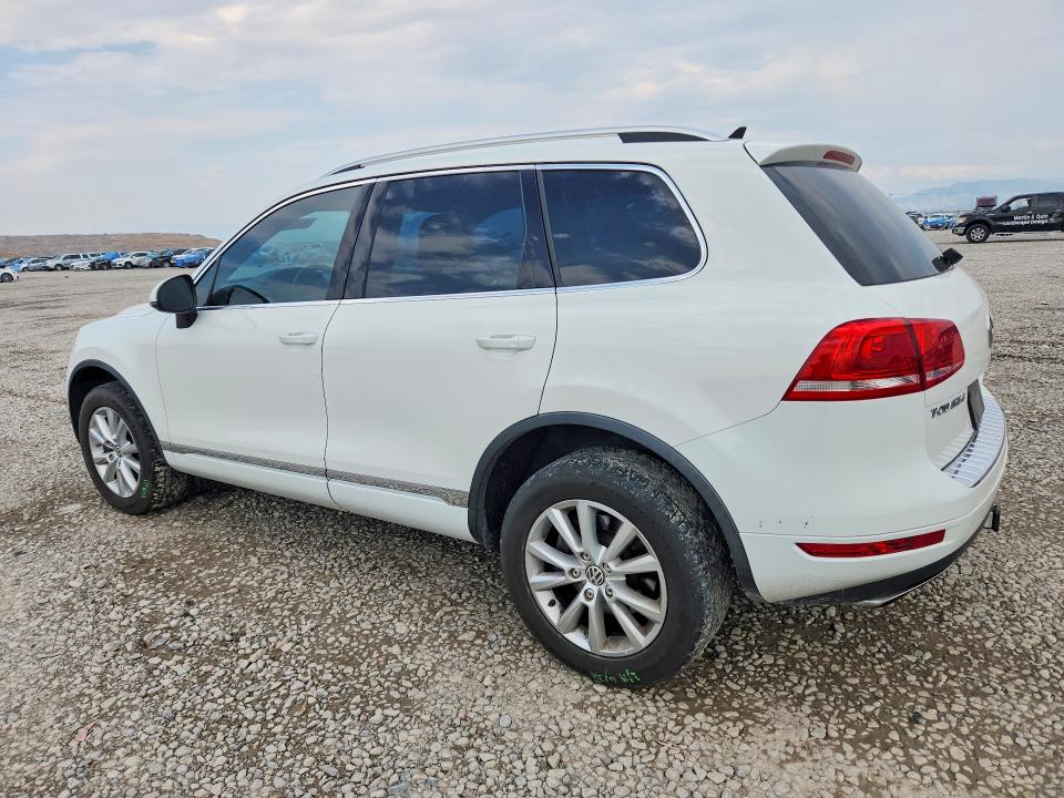 Продажа на аукционе авто 2014 Volkswagen Touareg, vin: WVGEF9BP2ED008664, номер лота: 62415126