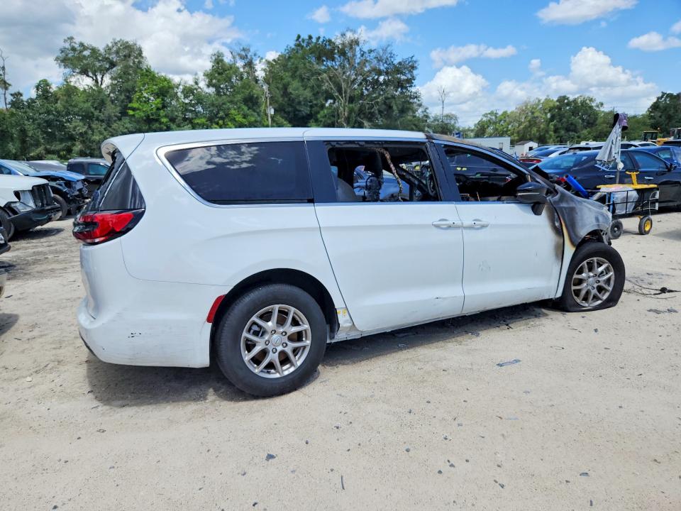 Auction sale of the 2026 Chrysler Pacifica, vin: 2C4RC1BG6TR193389, lot number: 61303476